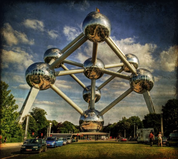 A monument built for Expo '58, the 1958 Brussels World's Fair. Designed by André Waterkeyn, it is 102-metre (335-feet) tall, with nine steel spheres connected so that the whole forms the shape of a unit cell of an iron crystal magnified 165 billion times.